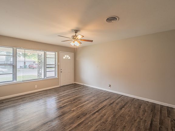 3rd image of 5417 Palmer Dr