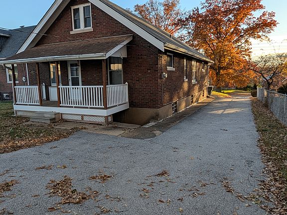 3rd image of 6311 Garesche Ave