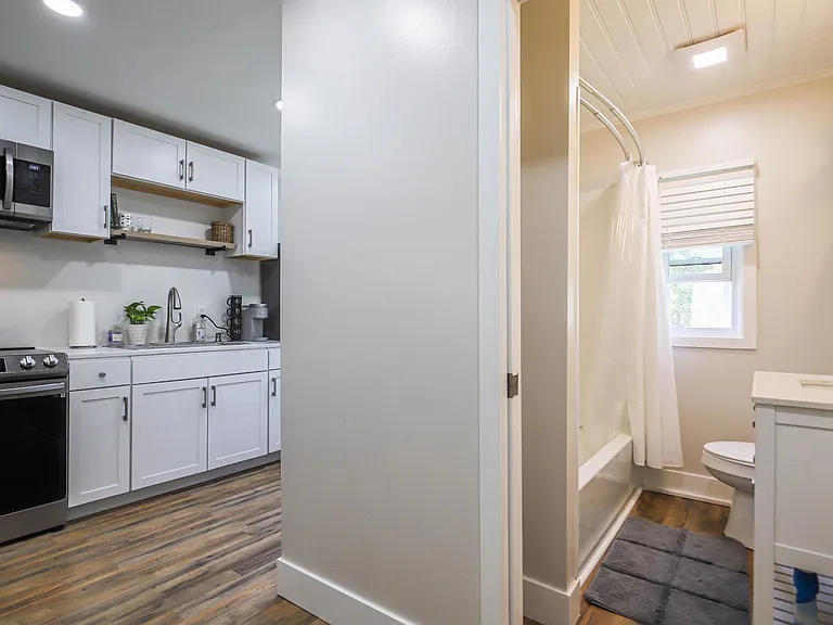 504 Saint John St #2 — Photo 17