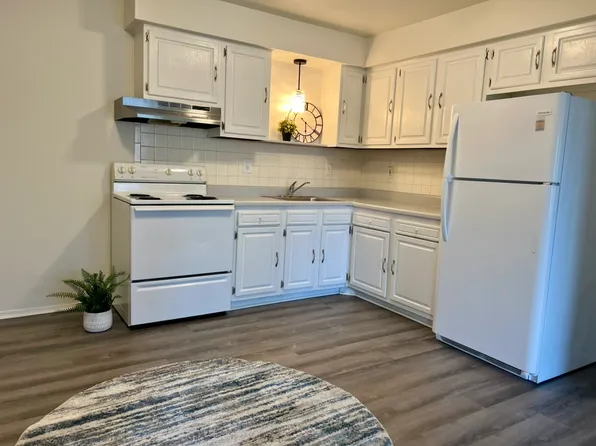 14167 Ziegler St, Taylor, MI 48180