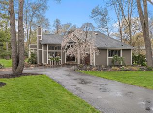 4113 Cheryl Dr, Commerce Township, MI