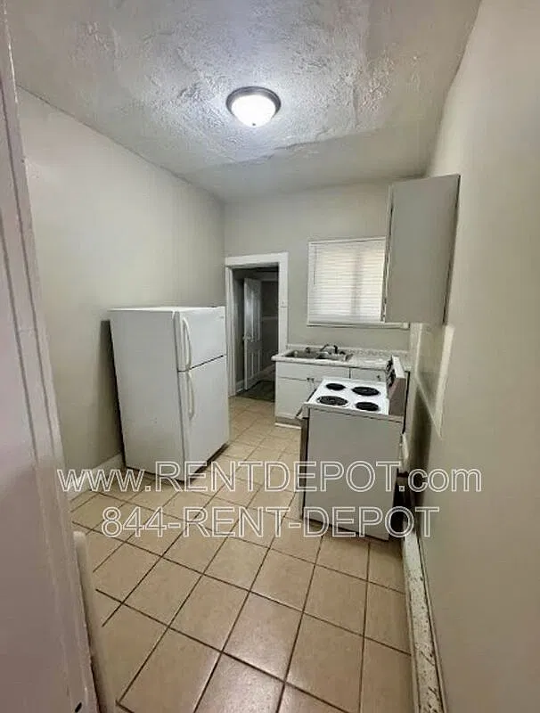 1 bed, 1.0 bath, $825 — Photo 4