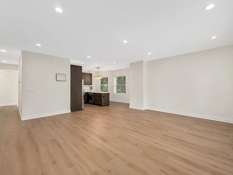 1111 Erie St #2 — Photo 6