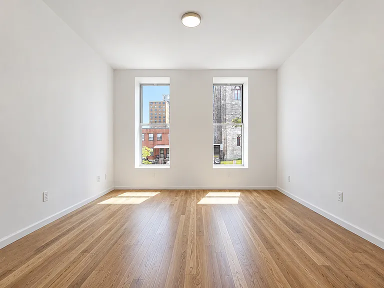 815 Willoughby Ave #1B — Photo 3