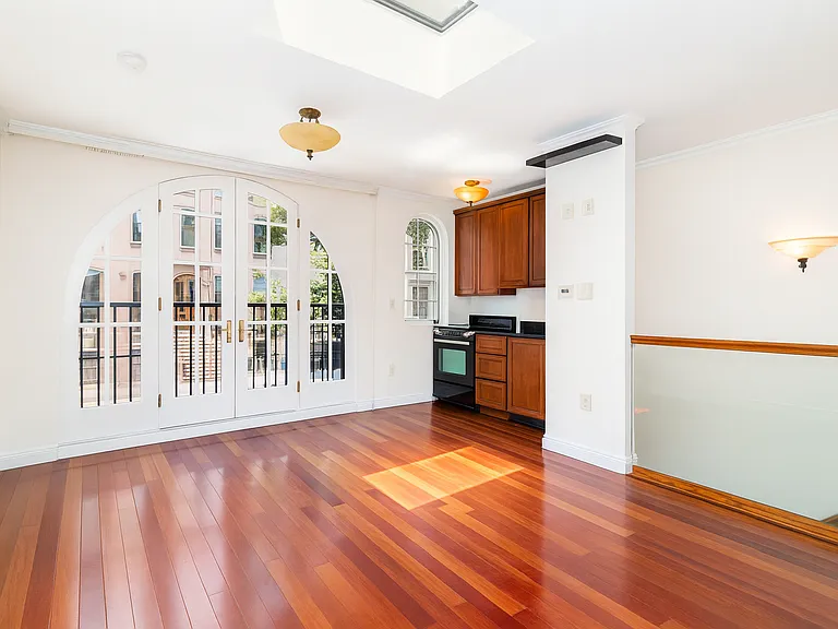 603 Henry St #1 — Photo 14