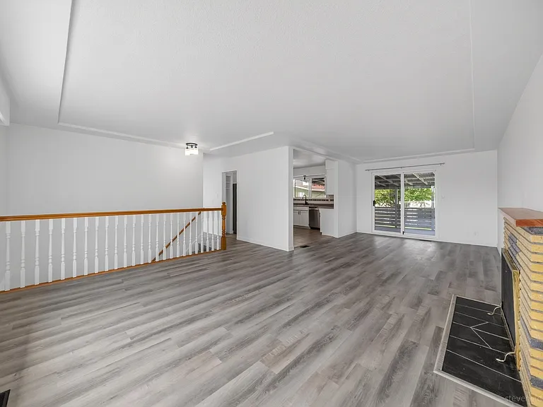 5031 44b Ave — Photo 5