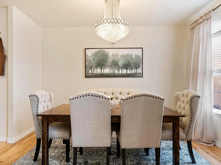 Formal Dining Room - Seats 6