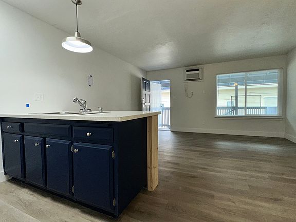 5th image of 640 W Park St APT G