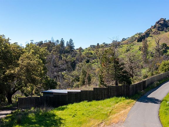 5th image of 1470 Los Alamos Road
