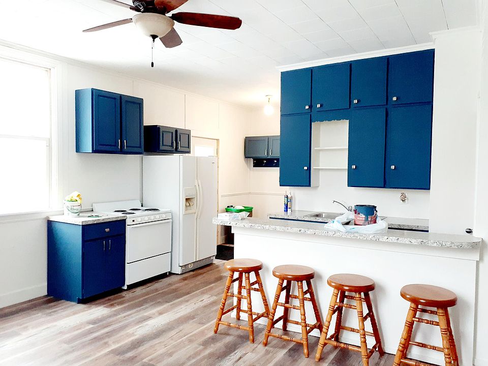 2nd image of 63 W Grand St #2