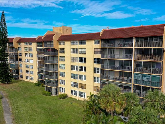 3rd image of 3771 Environ Blvd APT 745