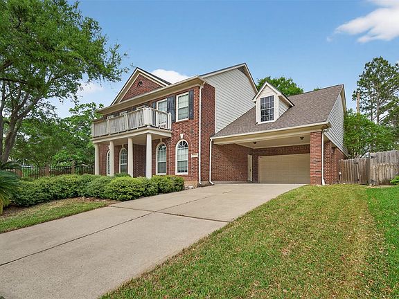 3rd image of 4319 Oak Forest Dr