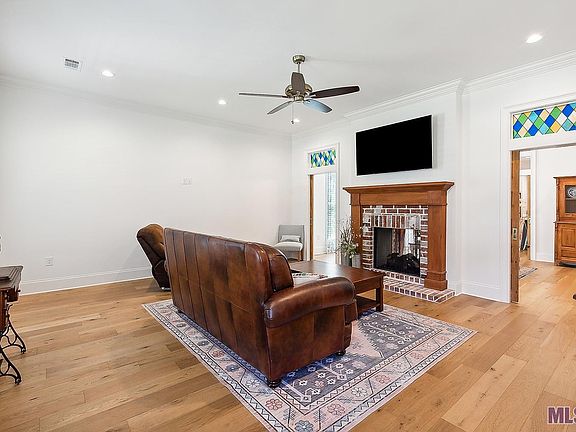 4th image of 17231 Parker Heights Dr
