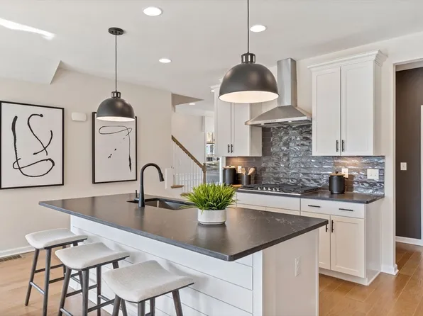 15 Emerald Run #10, Shrewsbury, MA 01545