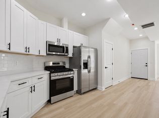 4330 W Wilcox St #1, Chicago, IL 60624