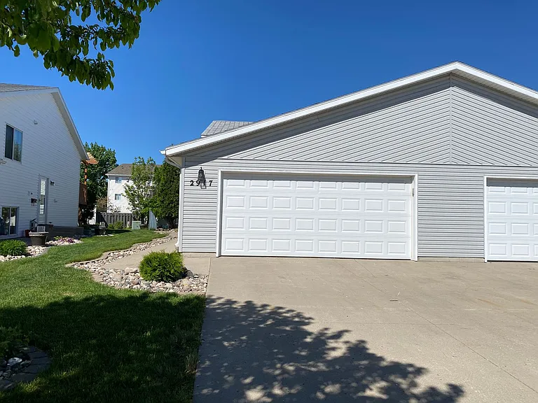 2917 Wheatland Dr S — Photo 34