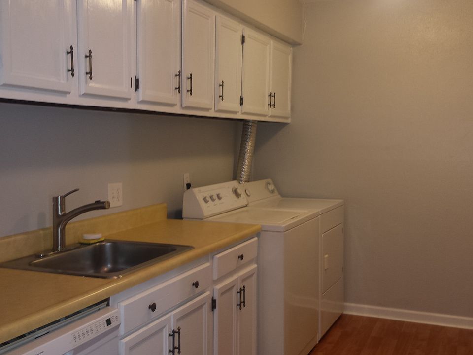 2nd image of 175 Ivy Hill Ln APT B