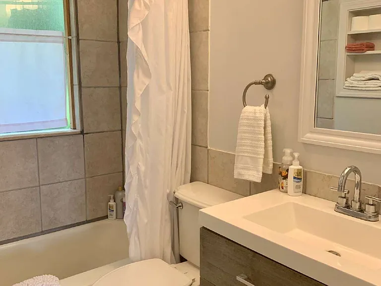 165 Holman Ave — Photo 10