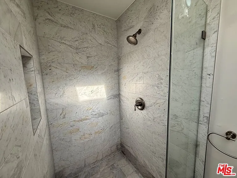 812 N Alfred St #3 — Photo 14