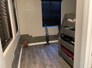 18590 Hilldale Ln, Lake Elsinore, CA 92530