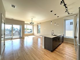 2100 W 18th Pl