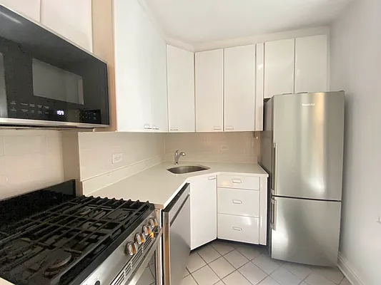 Rented by R New York | media 1