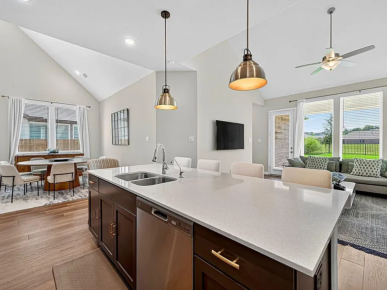 24607 Carleton Lake Ln — Photo 4