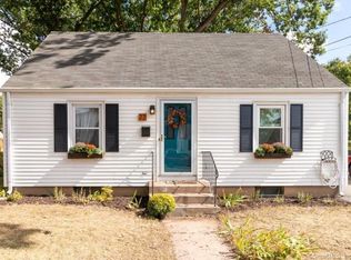 77 Durant St, Manchester, CT 06040