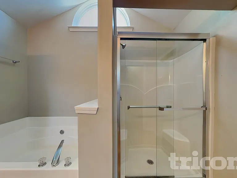 46 Crescent Woode Way — Photo 10