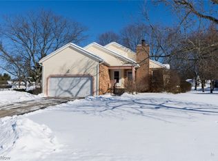 3210 S Billingsgate Cir NW, Canton, OH 44708