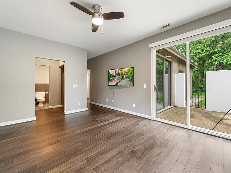5 Wellesley Pl — Photo 8
