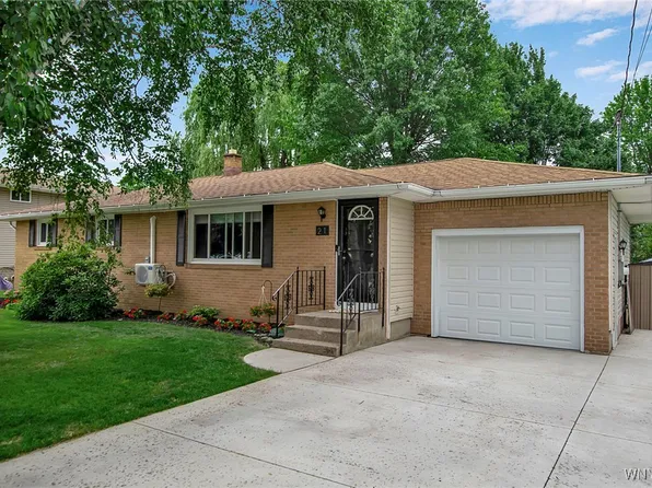 21 Seitz Ave, Lancaster, NY 14086