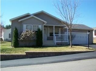 50 Ledgewood Way, Manchester, NH 03104