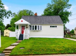 6823 Barrett Rd, Falls Church, VA 22042