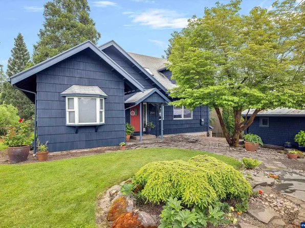 21134 Liberty St NE, Aurora, OR 97002