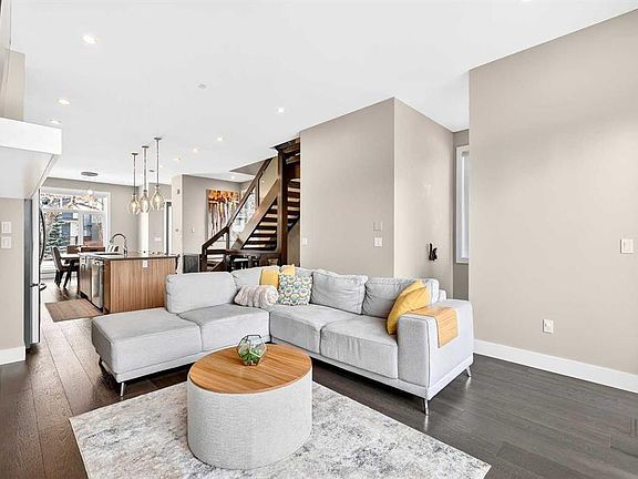 5th image of 3736 W 44th St SW