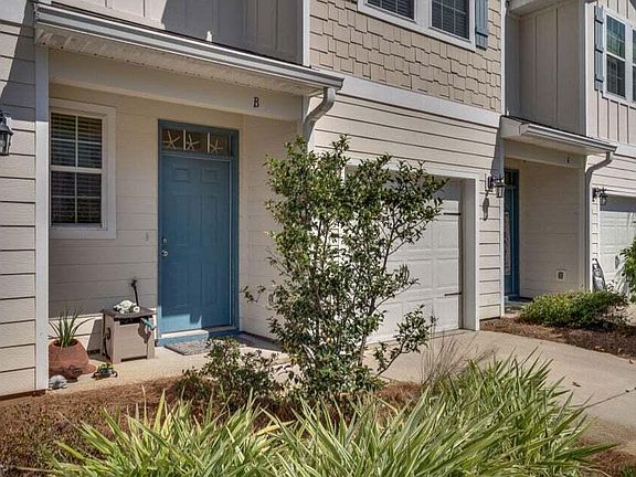 2nd image of 16 W Shady Oaks Ln Unit B