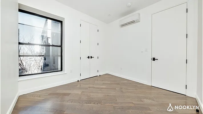 Rented by Nooklyn NYC LLC | media 80