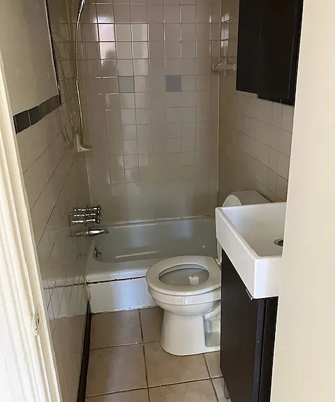227 S 20th St #2F — Photo 8
