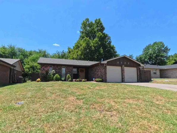 5722 NW Cedarwood Dr, Lawton, OK 73505