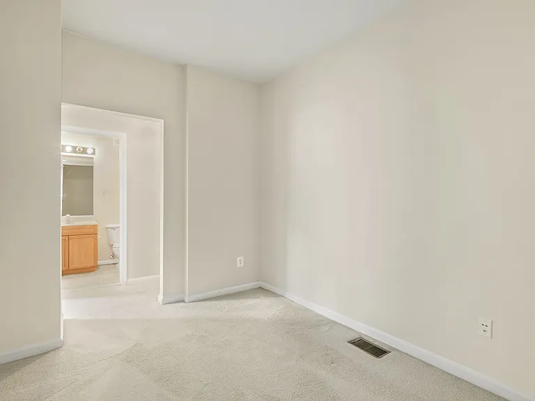 2664 Manhattan Pl #105 — Photo 23