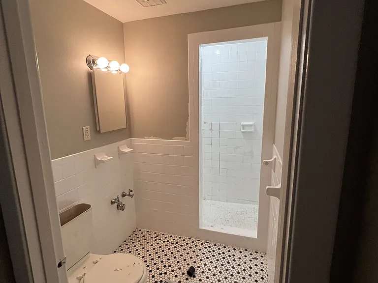 24 Whites Ave #63H — Photo 9