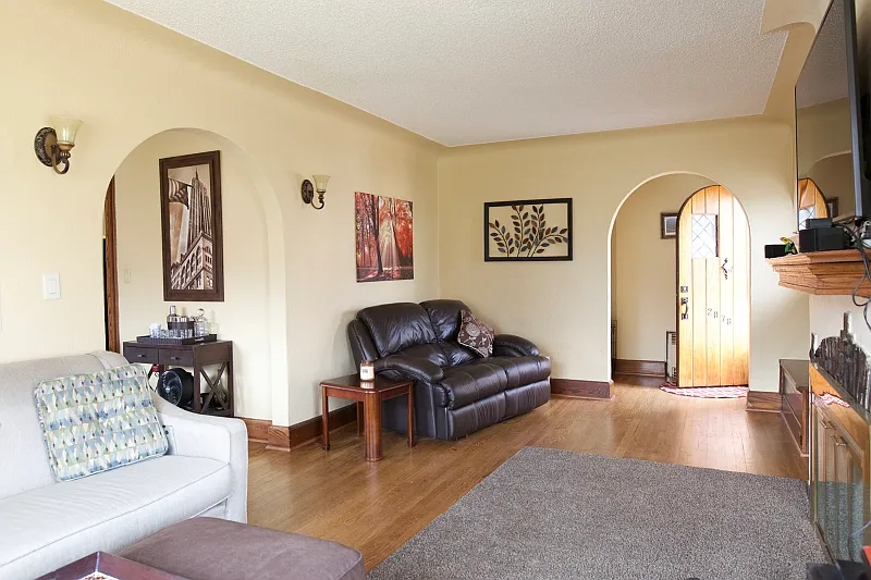 2078 Tyler St photo 1