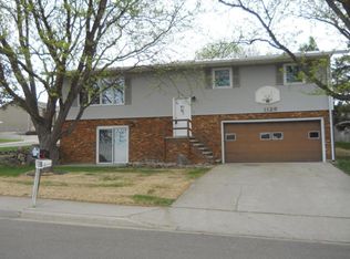 1126 N Central Ave, Pierre, SD 57501