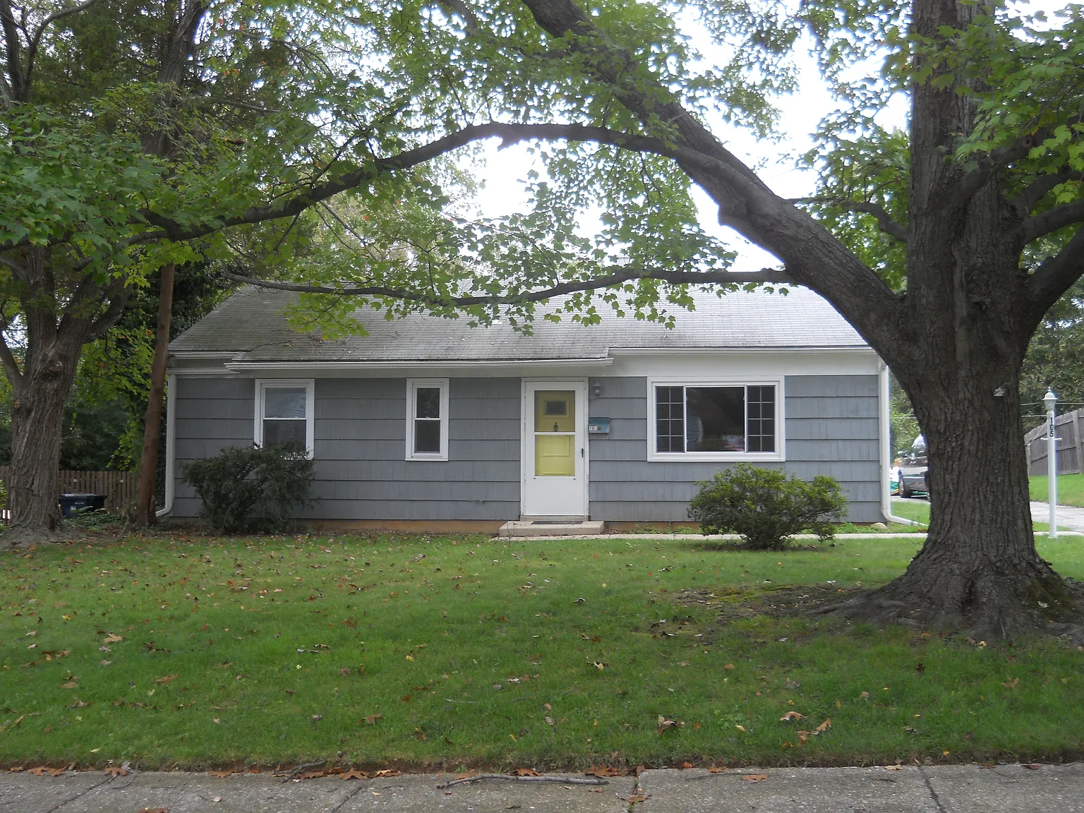 105 Lynbrook Rd photo 1