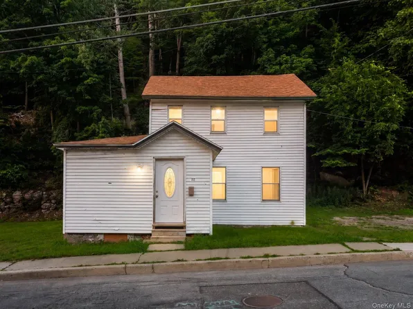 212 Center St, Ellenville, NY 12428