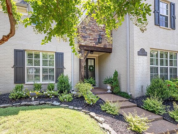 2nd image of 4608 Maple Glen Ct