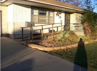 716 W 9th St, Newton, KS 67114
