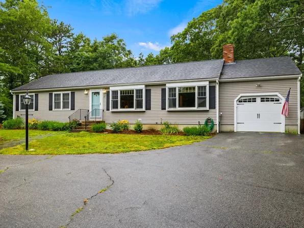 13 Carl Landi Circle, East Falmouth, MA 02536