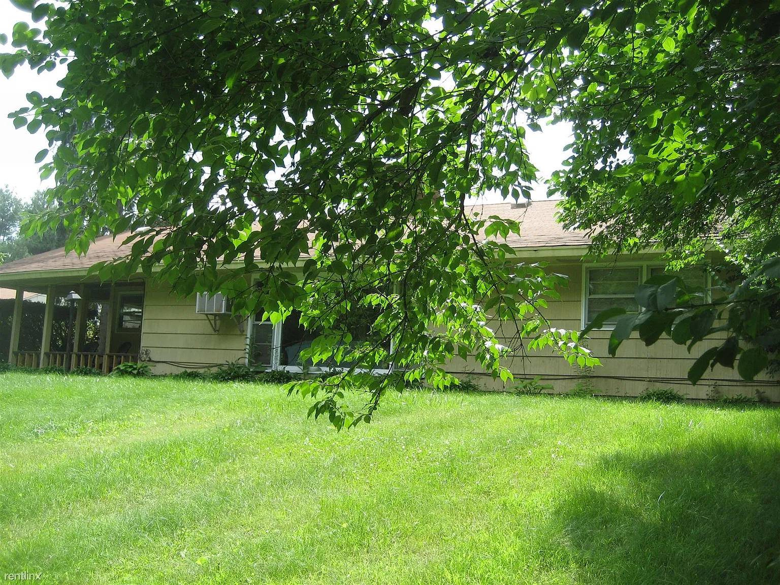 1798 Glenwood Rd photo 1